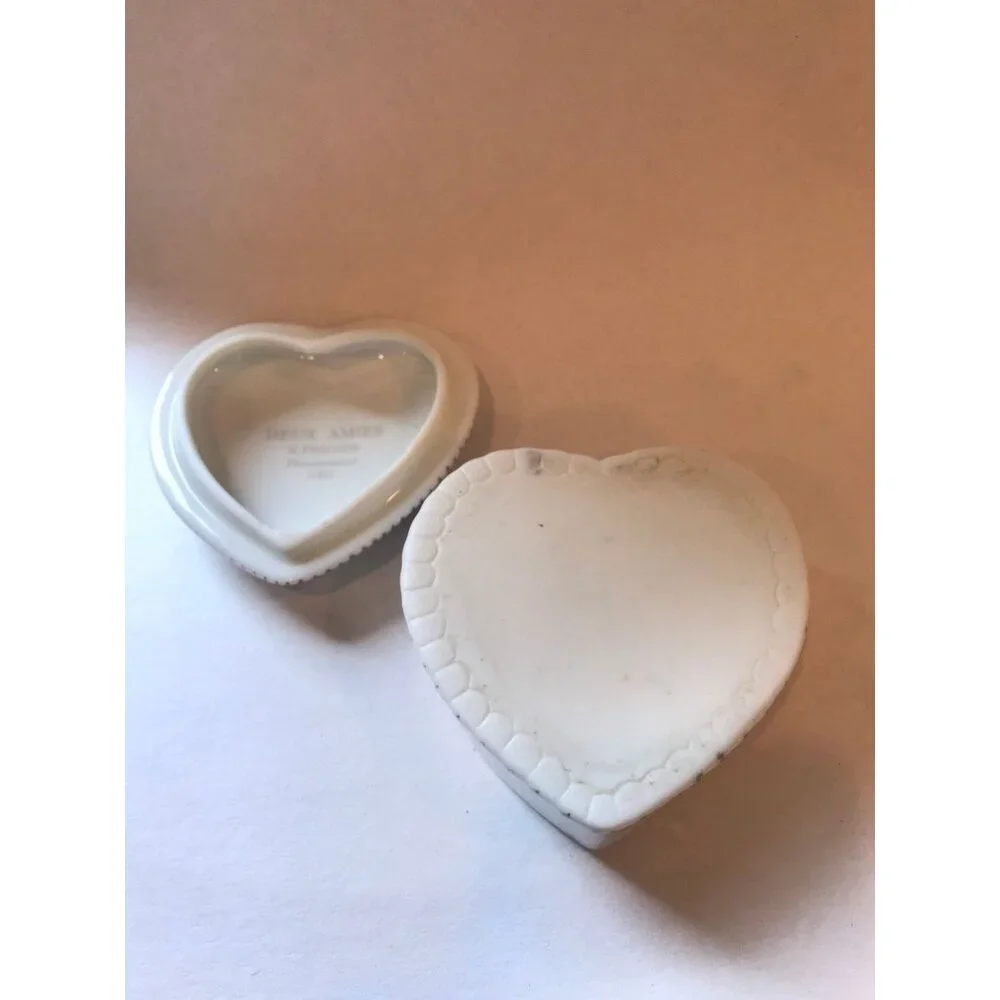 Vintage Deux Amies 11 Friends Handpainted High Heal Shoes Ceramic Heart Shaped
